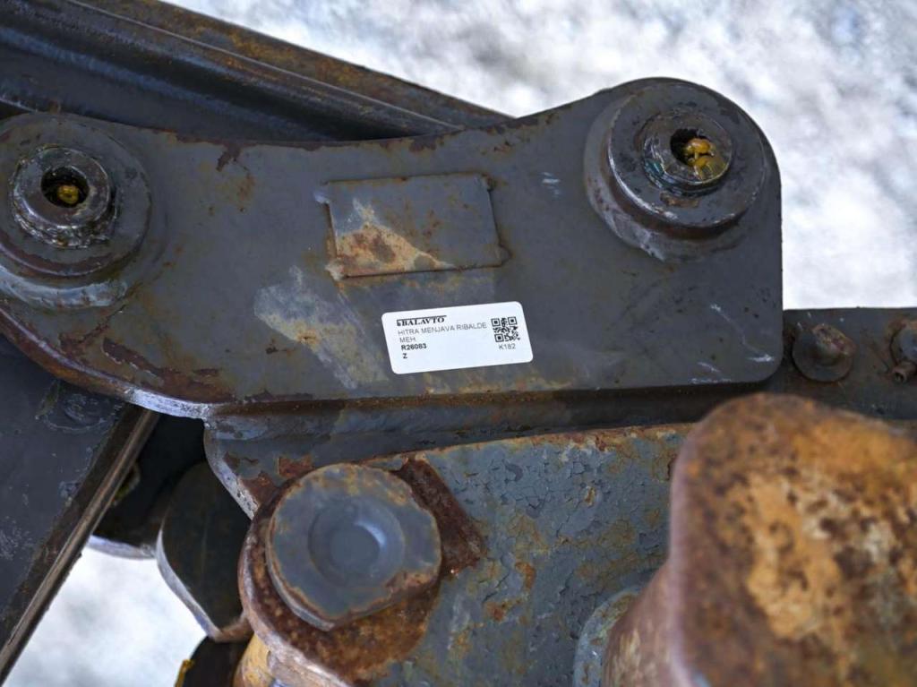 Volvo BL71 Photo 16