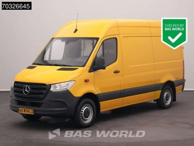 Mercedes-Benz Sprinter 314 CDI L2H2 Airco Cruise Camera MBUX CarPlay Euro6 L2 A/C Cruise control en vente par BAS World B.V.