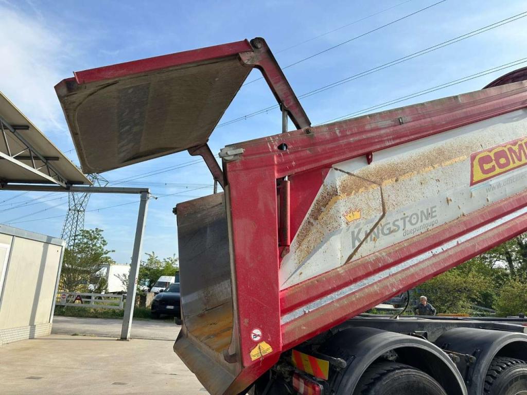 Mercedes-Benz Arocs 4151 Photo 14