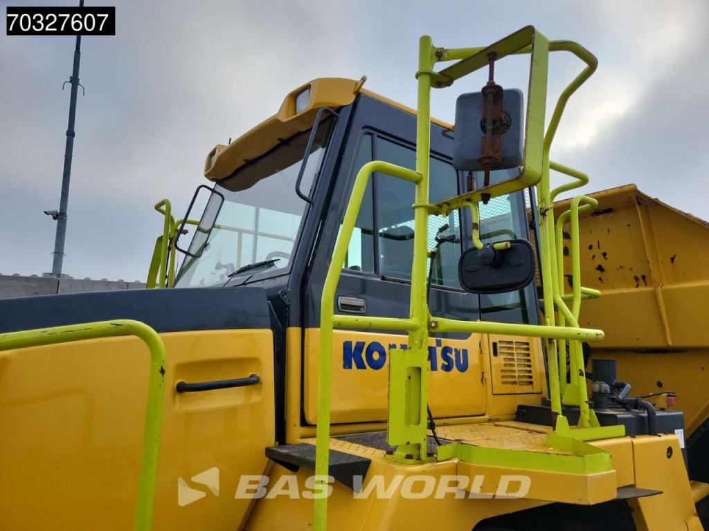 Komatsu HM300-3 Photo 15