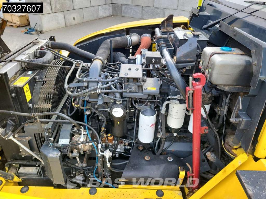 Komatsu HM300-3 Photo 23