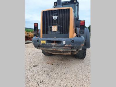 Case 621G Photo 1
