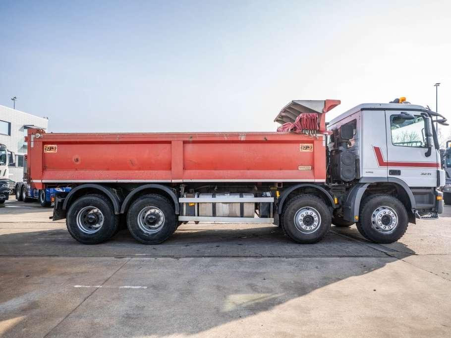 Mercedes-Benz ACTROS 3241 K-MP3 Photo 3