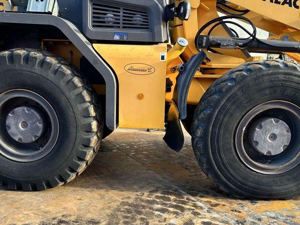 Mecalac AS210 4X4 Photo 4