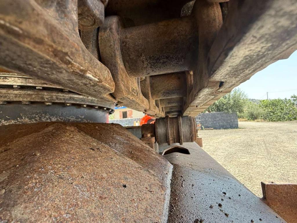 JCB JS130 Photo 11