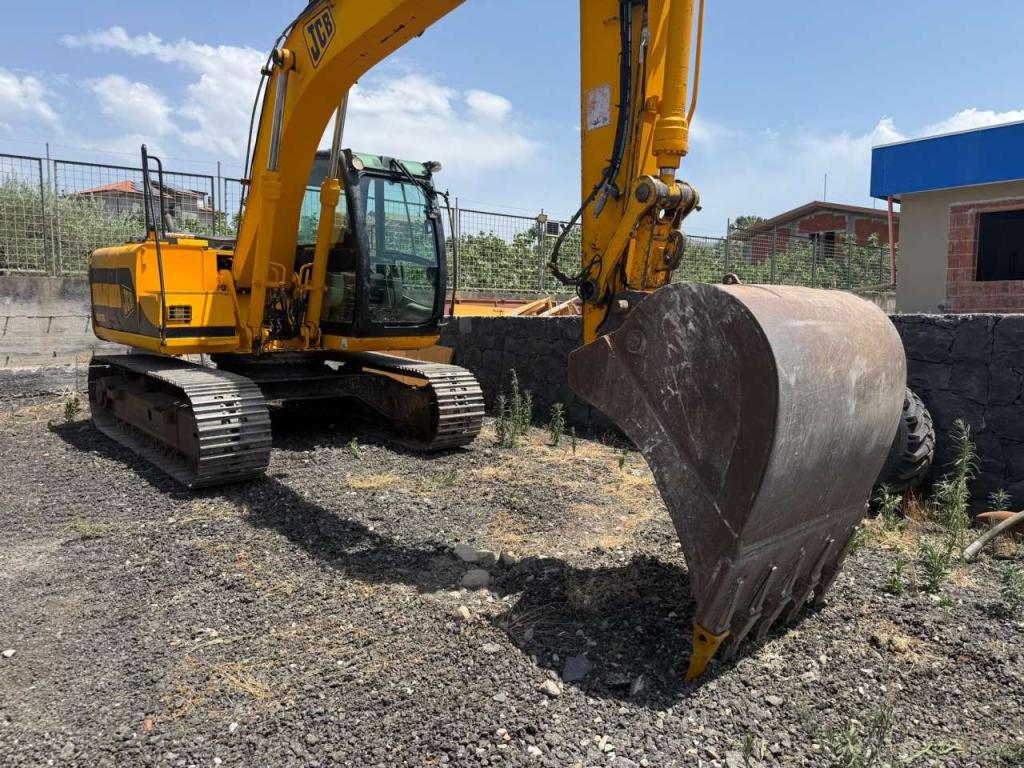 JCB JS130 Photo 5