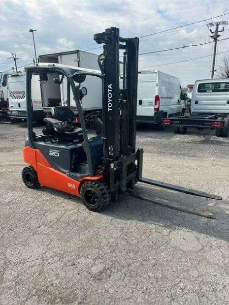 Toyota Traigo 48 Photo 2