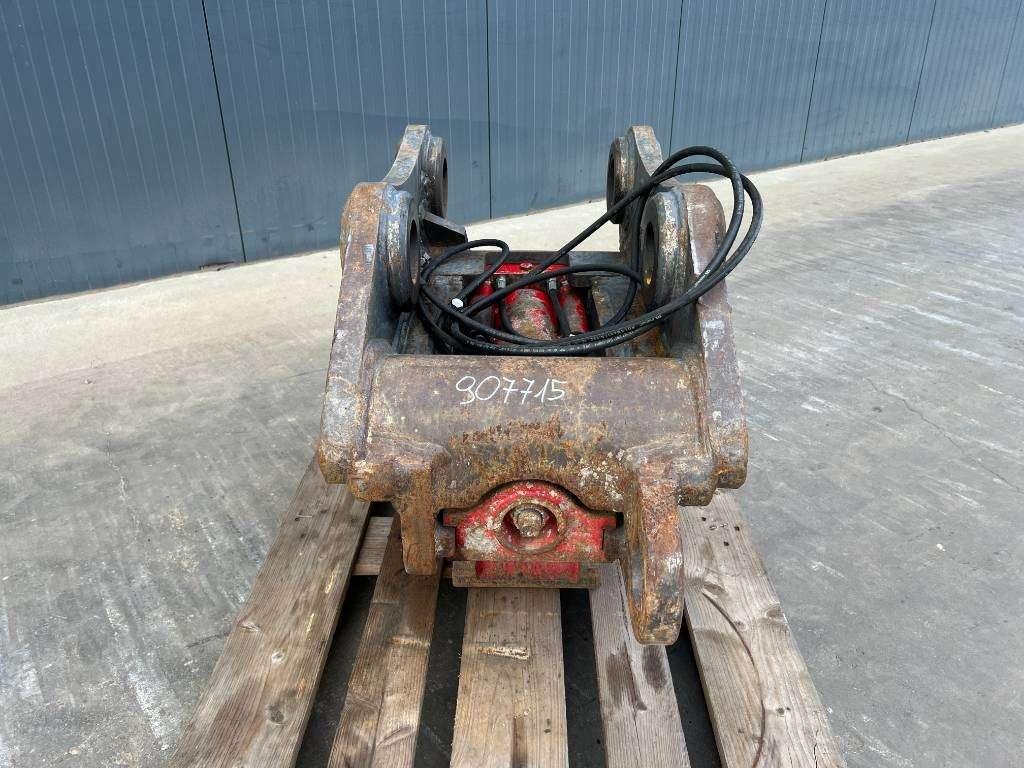 Miller Caterpillar 325 / 329 Geith Photo 2