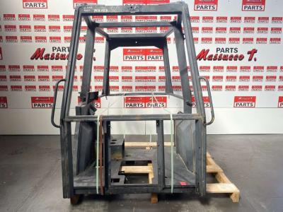 Cabine pour Case 580 en vente par Massucco T. Srl Area Ricambi