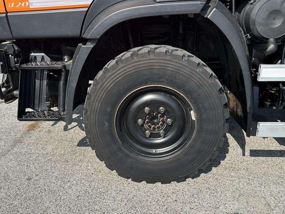 Mercedes-Benz UNIMOG U20 4X4 Photo 4