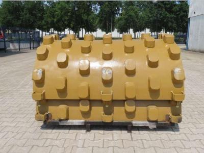 Padfoot shell 66" Bomag 66" en vente par Bove Verhuur & Verkoop