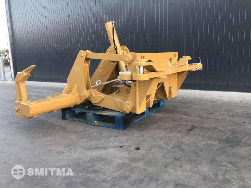 Caterpillar 160M Photo 6