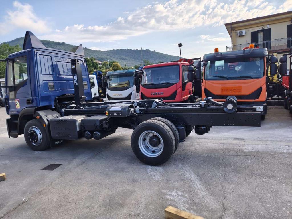 Iveco EUROCARGO CUBE 120-220 Photo 17