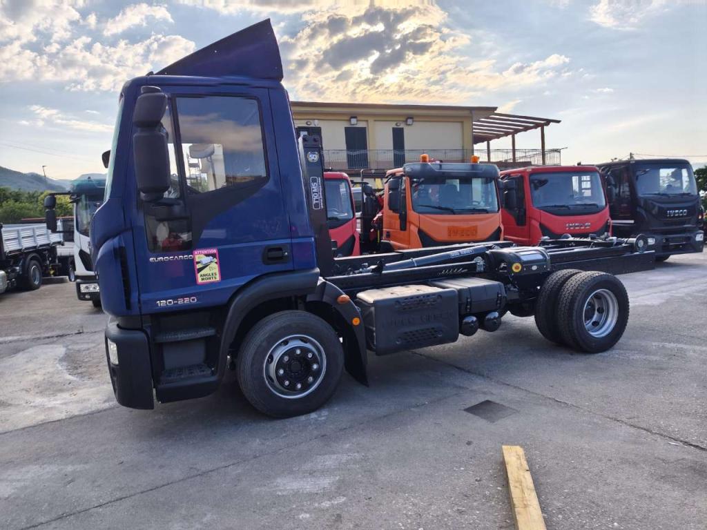 Iveco EUROCARGO CUBE 120-220 Photo 29