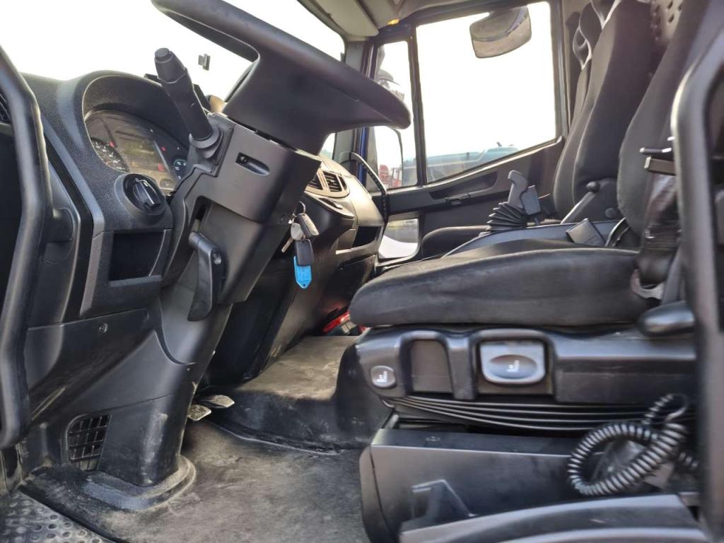 Iveco EUROCARGO CUBE 120-220 Photo 8