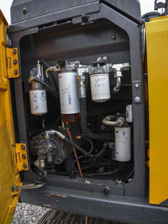 Volvo EC140EL Photo 15
