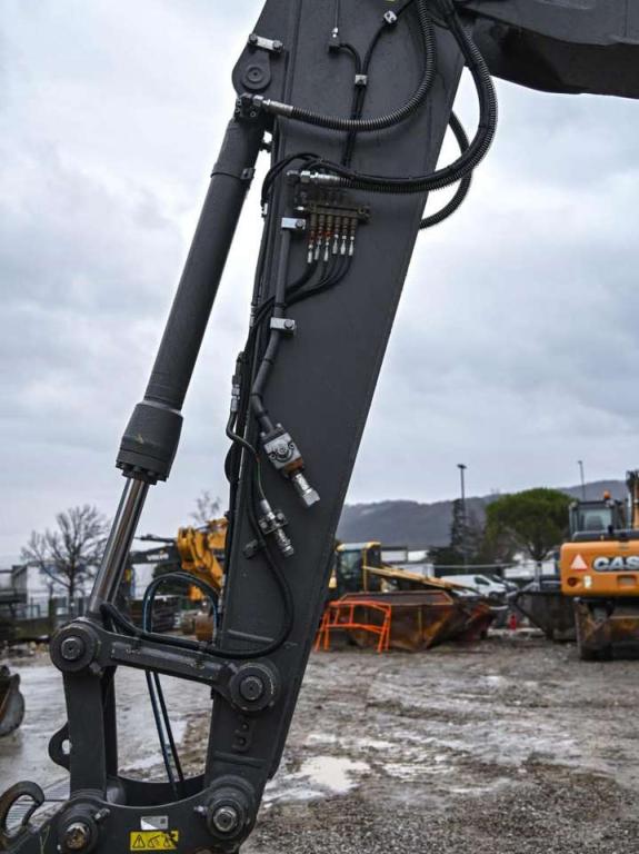 Volvo EC140EL Photo 8
