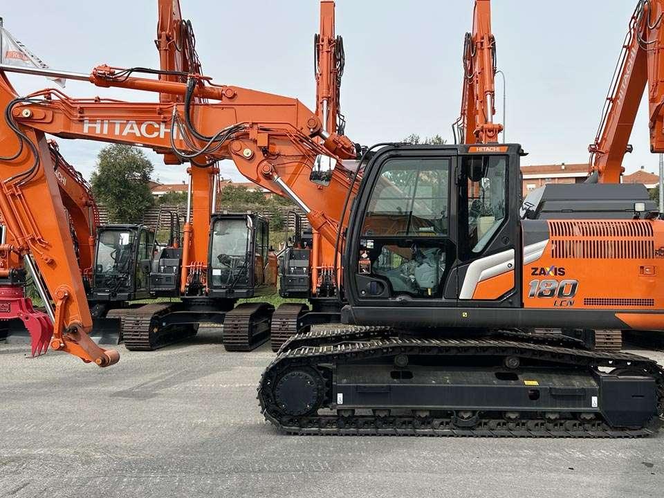 Hitachi ZX180LCN-7 Photo 2