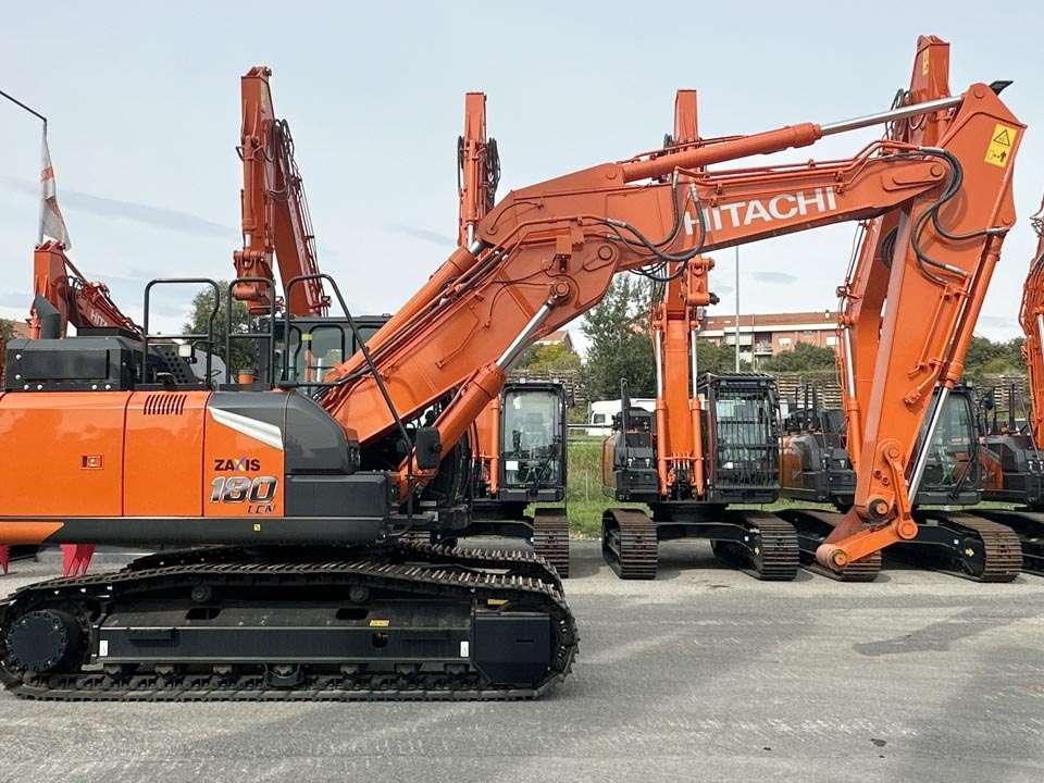 Hitachi ZX180LCN-7 Photo 20