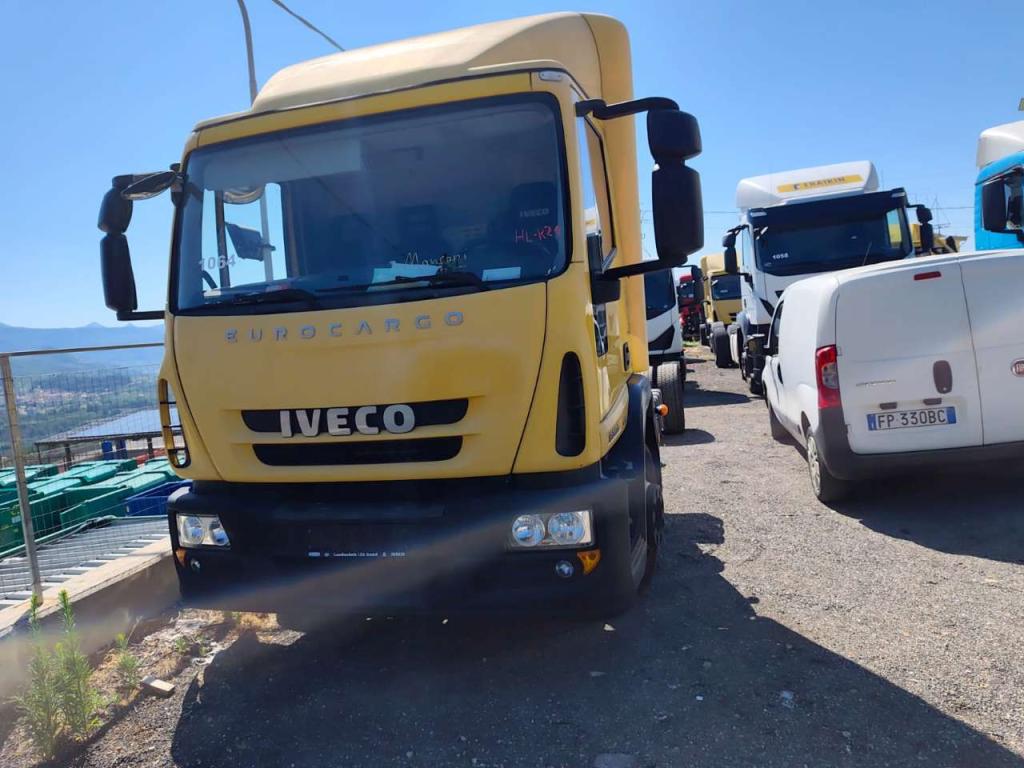 Iveco EUROCARGO CUBE 120E28P Photo 9