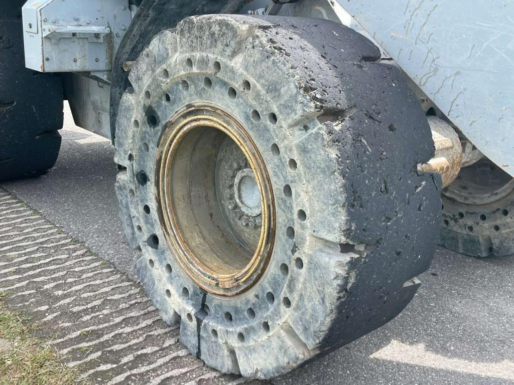 Caterpillar 930M Photo 12
