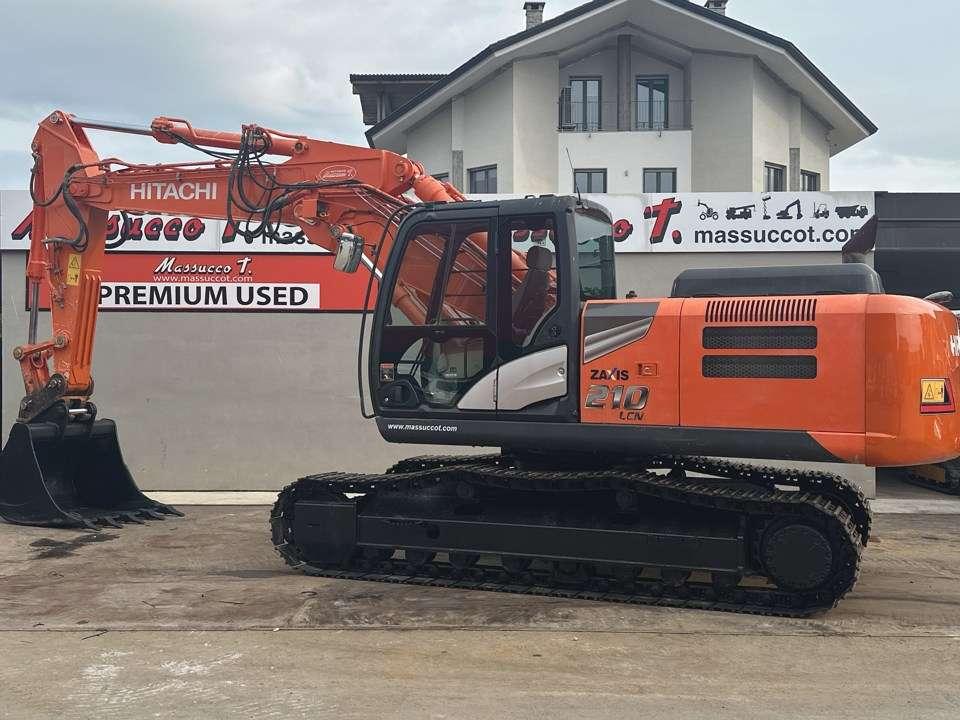 Hitachi ZX210LCN-5B Photo 3