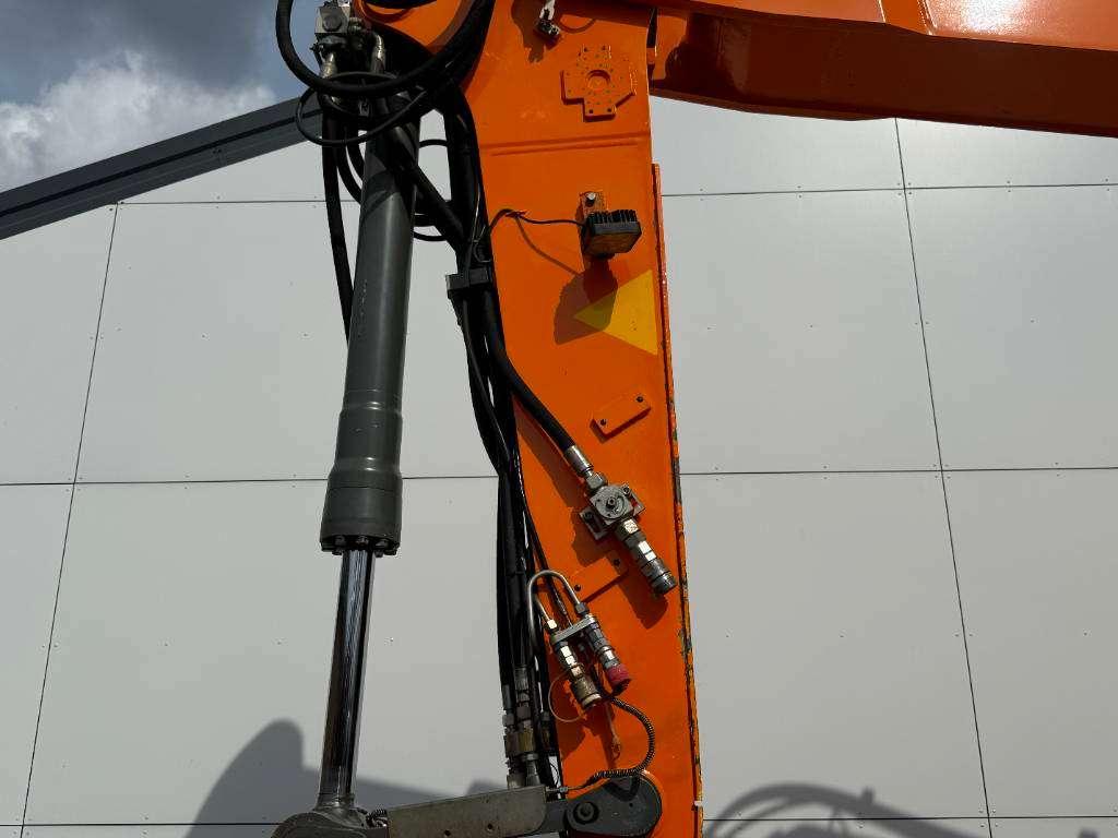 Liebherr R920 Compact - Blade / Triple Boom / Quick Coupler Photo 27