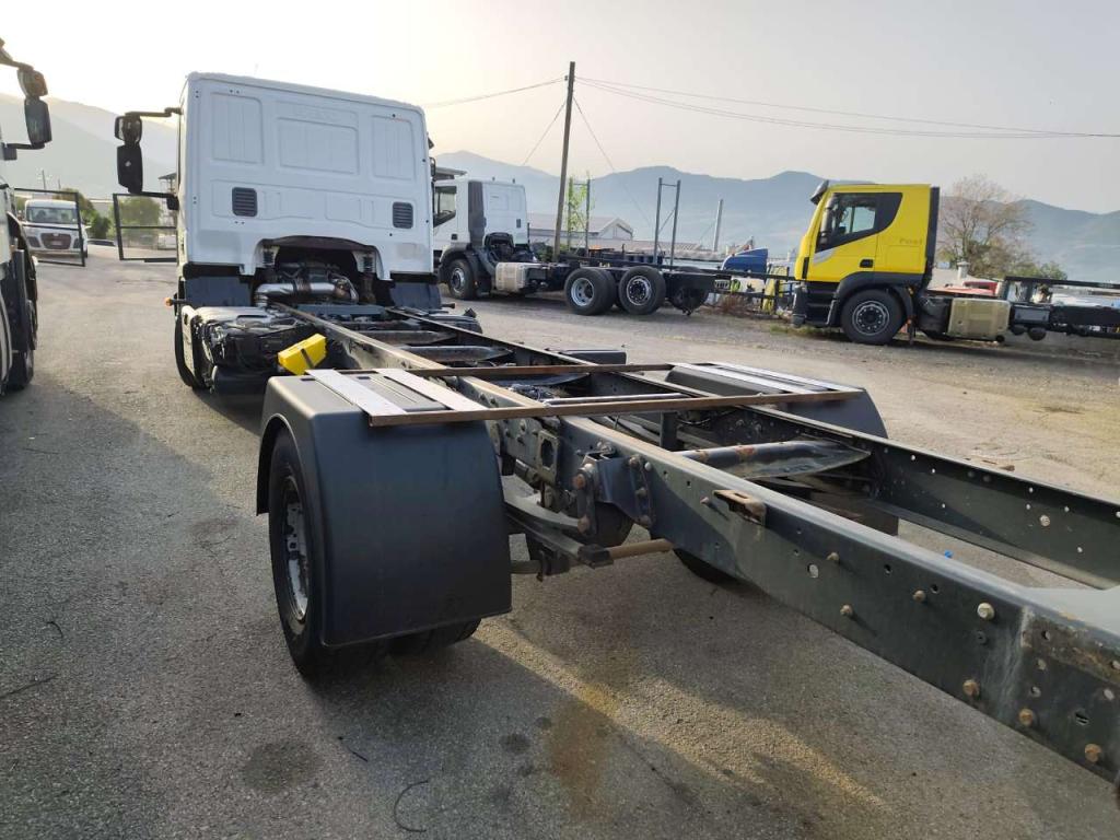 Iveco EUROCARGO 120-190L Photo 11