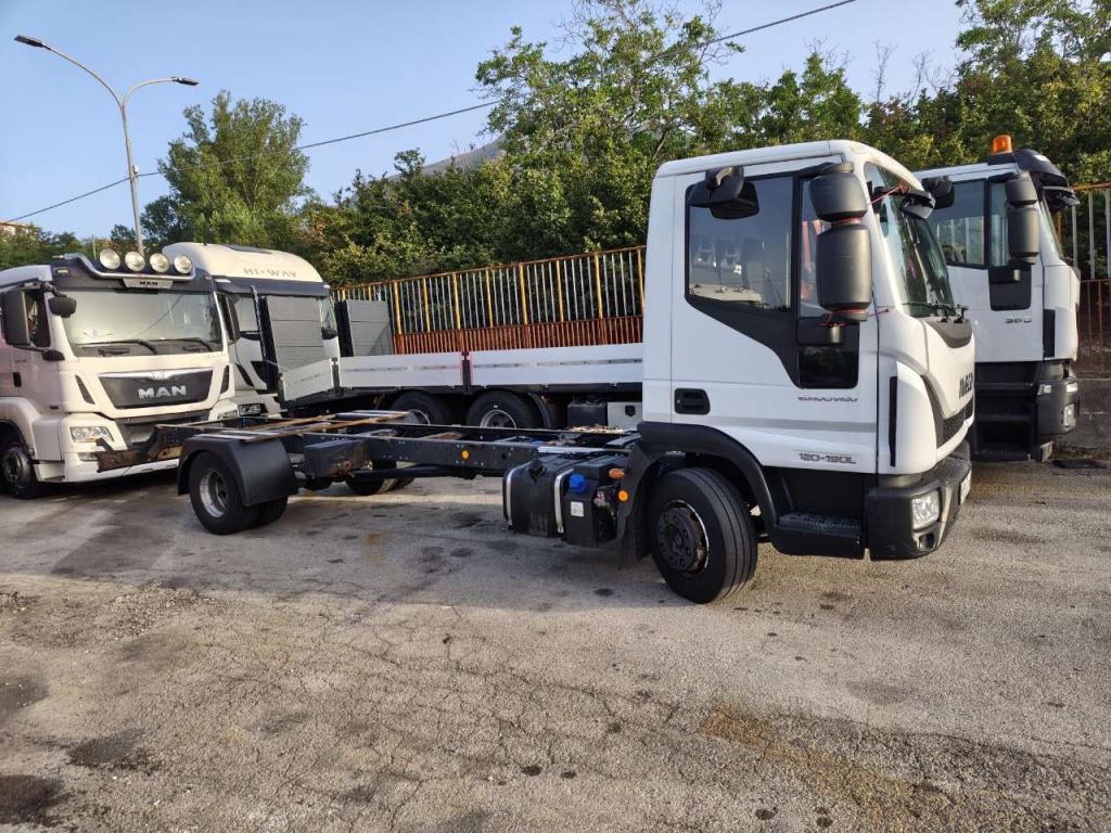 Iveco EUROCARGO 120-190L Photo 18