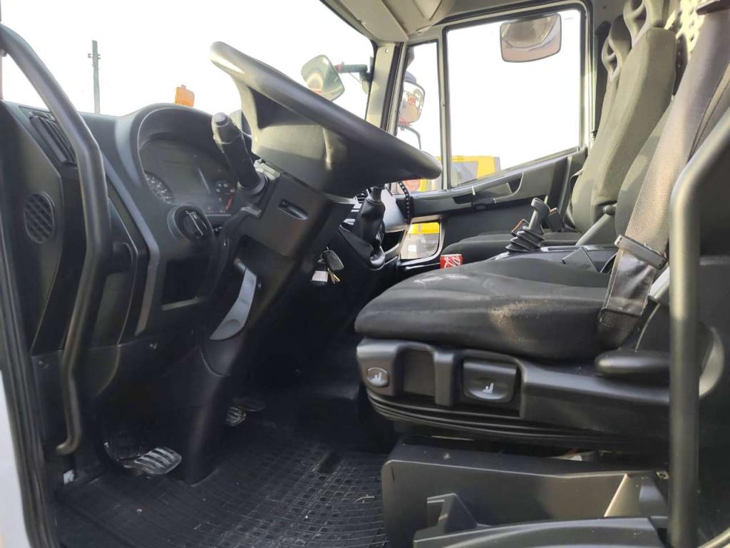 Iveco EUROCARGO 120-190L Photo 21