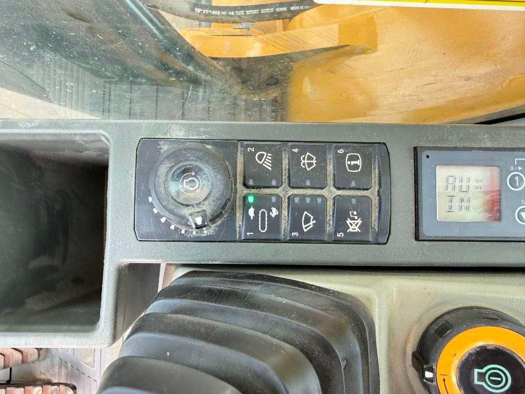 Caterpillar 350 - BRAND NEW / UNUSED / Hammer Lines Photo 12
