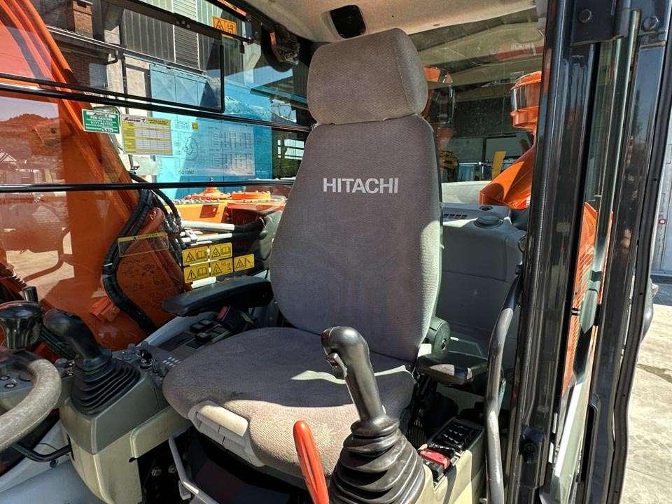 Hitachi ZX170W-5B 4X4 Photo 18