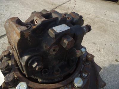 Moteur de translation pour Fiat Hitachi EX215 en vente par OLM 90 Srl