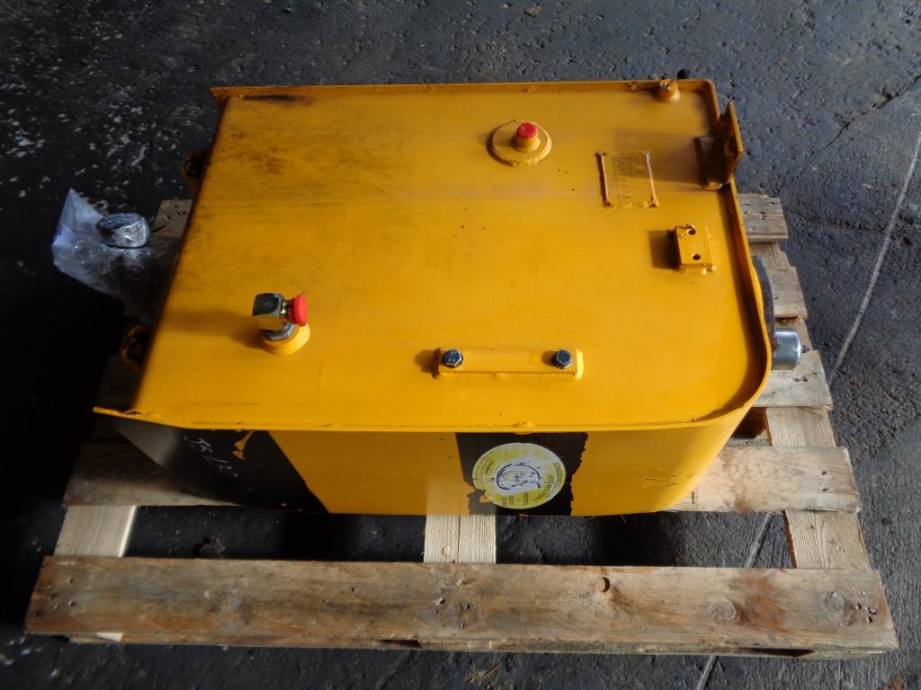 Réservoir de huile pour JCB JS 130 Photo 1