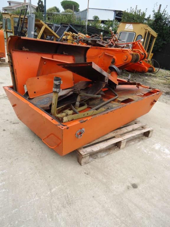 Capot et panneau de carrosserie pour Fiat Hitachi FH200 Photo 3