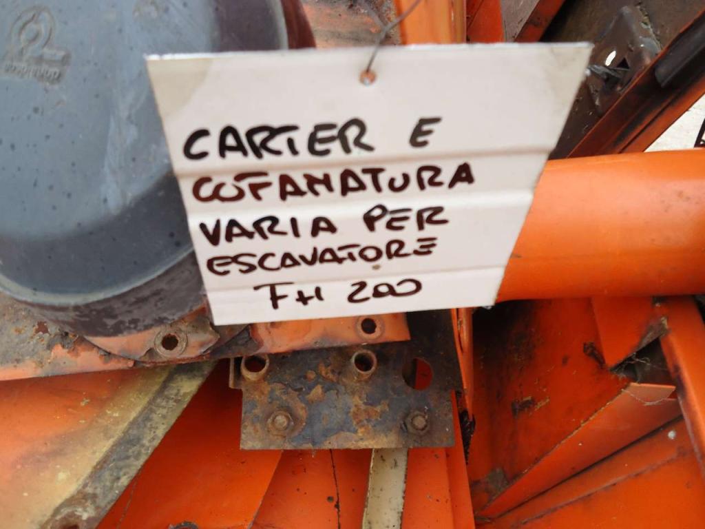 Capot et panneau de carrosserie pour Fiat Hitachi FH200 Photo 6