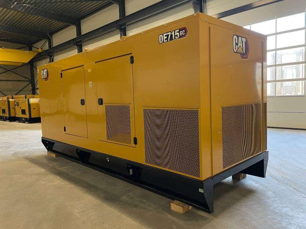 Caterpillar DE715GC - 715 kVA Stand-by Generator - DPX-18224 Photo 3