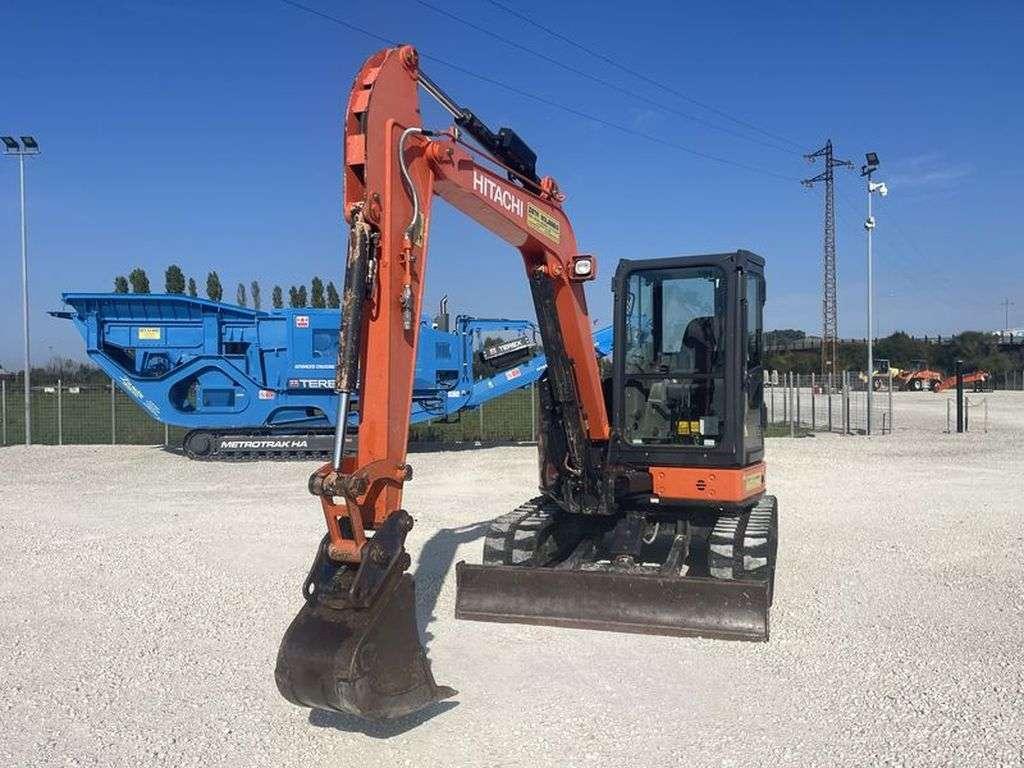 Hitachi ZX55-5/A CLR Photo 1
