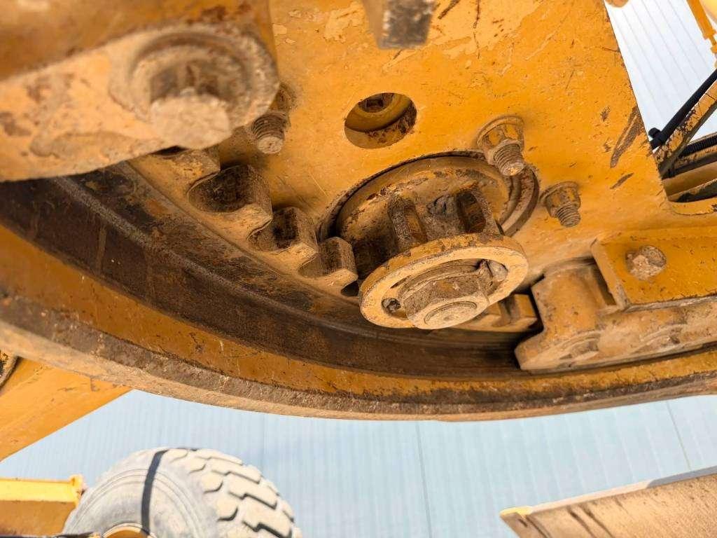Caterpillar 140H II - CE Photo 16