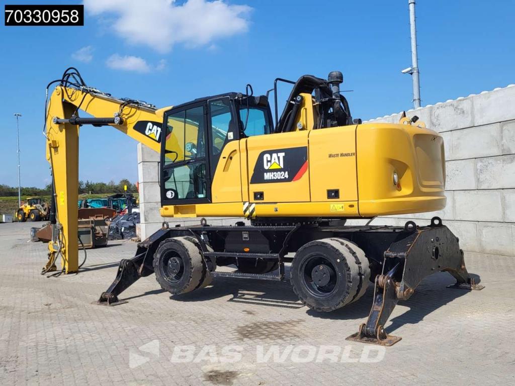Caterpillar MH3024 Dutch Machine Photo 3