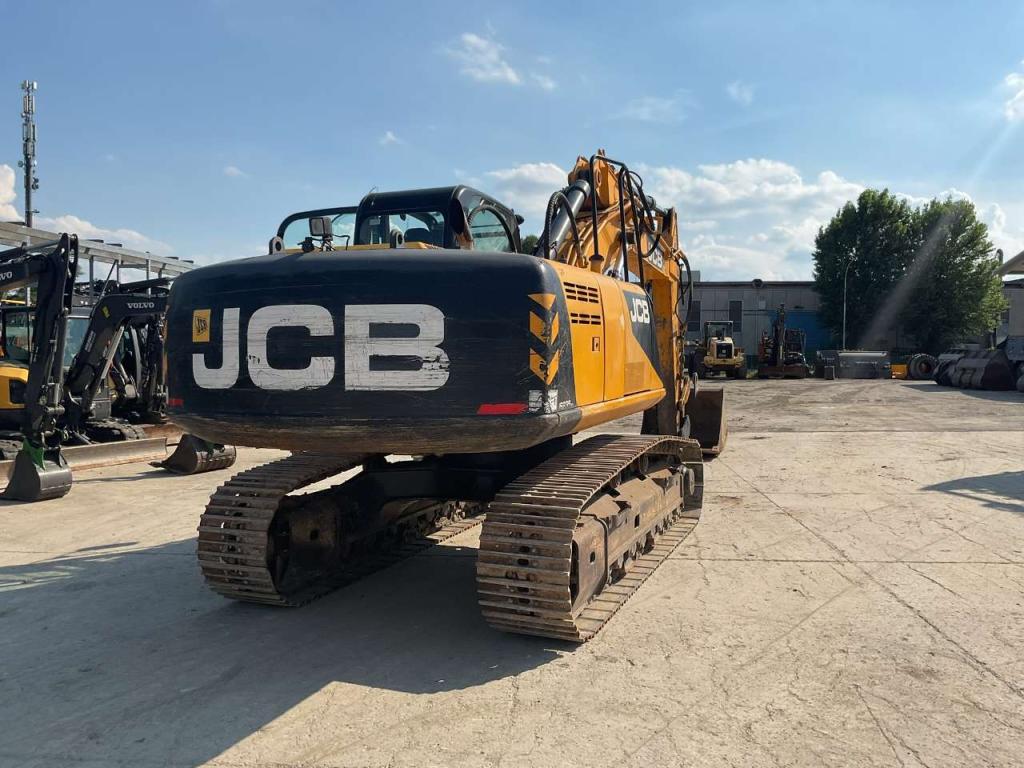 JCBHD JS235 Photo 2