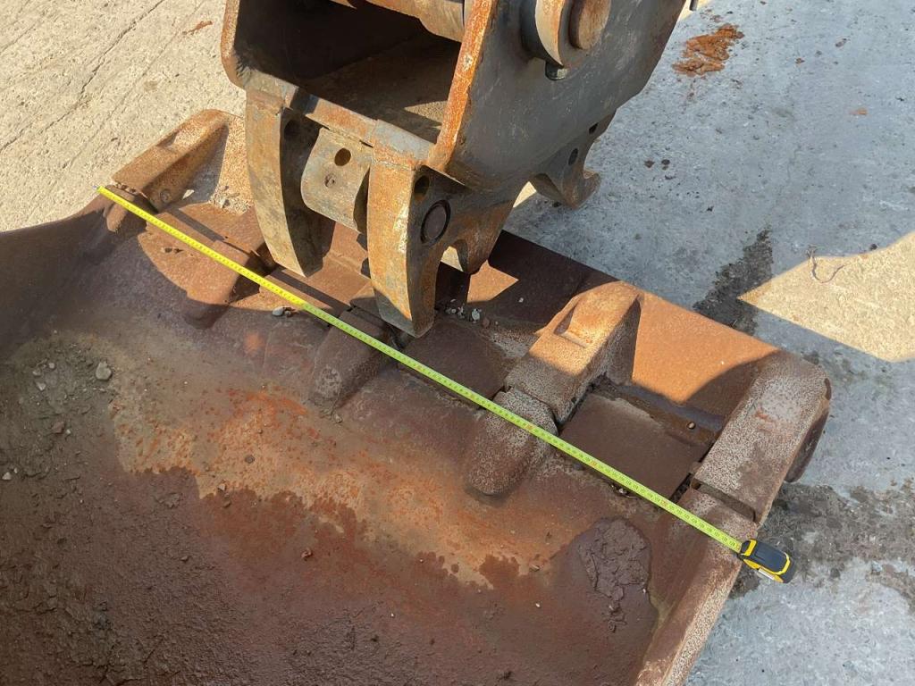 JCBHD JS235 Photo 8