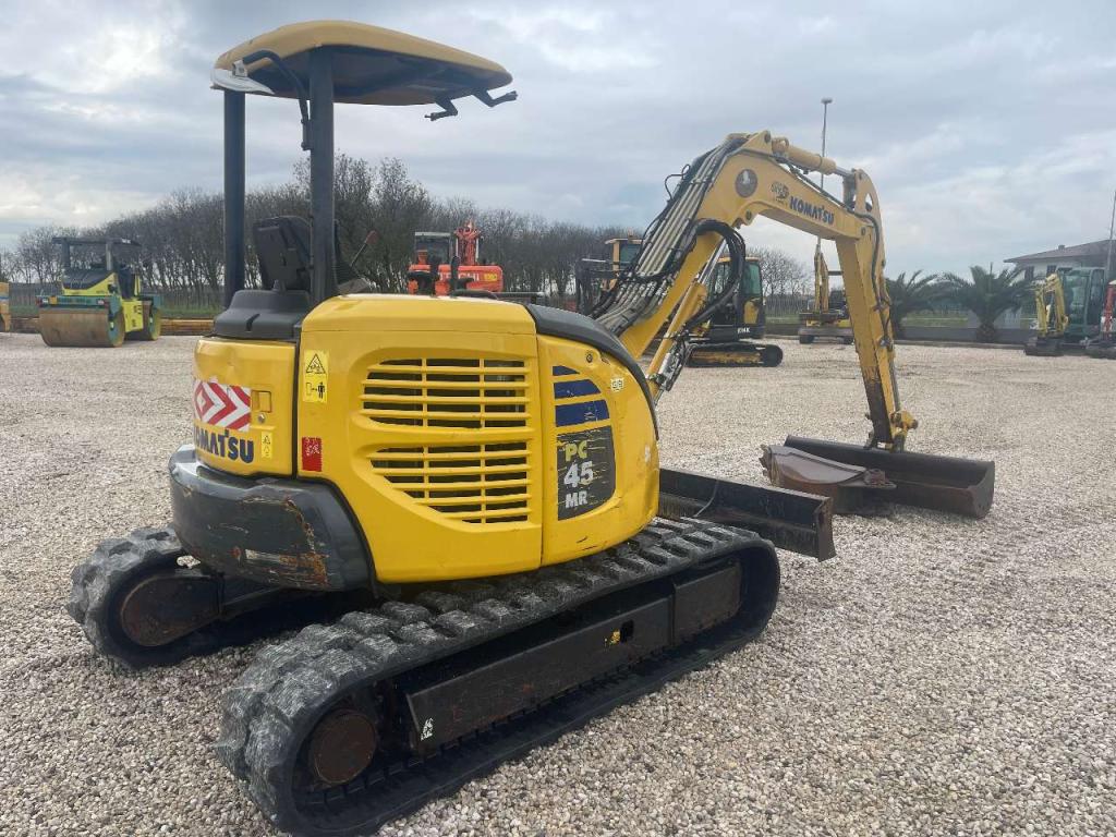 Komatsu PC45 MR-3 Photo 3