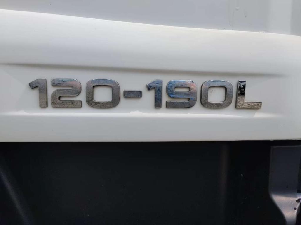 Iveco EUROCARGO 120-190L Photo 10