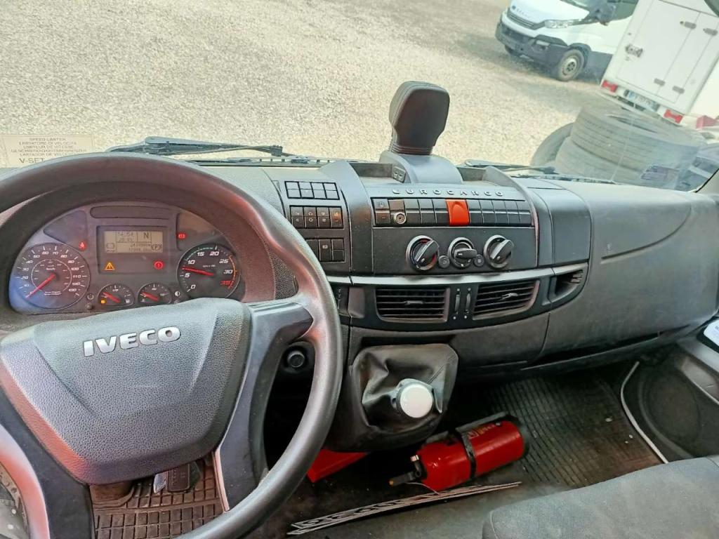 Iveco EUROCARGO 120-190L Photo 15