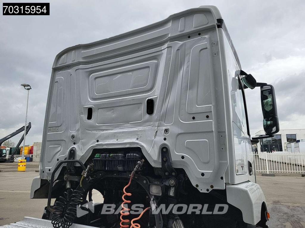Mercedes Actros 1843 4X2 ClassicSpace Retarder Photo 11