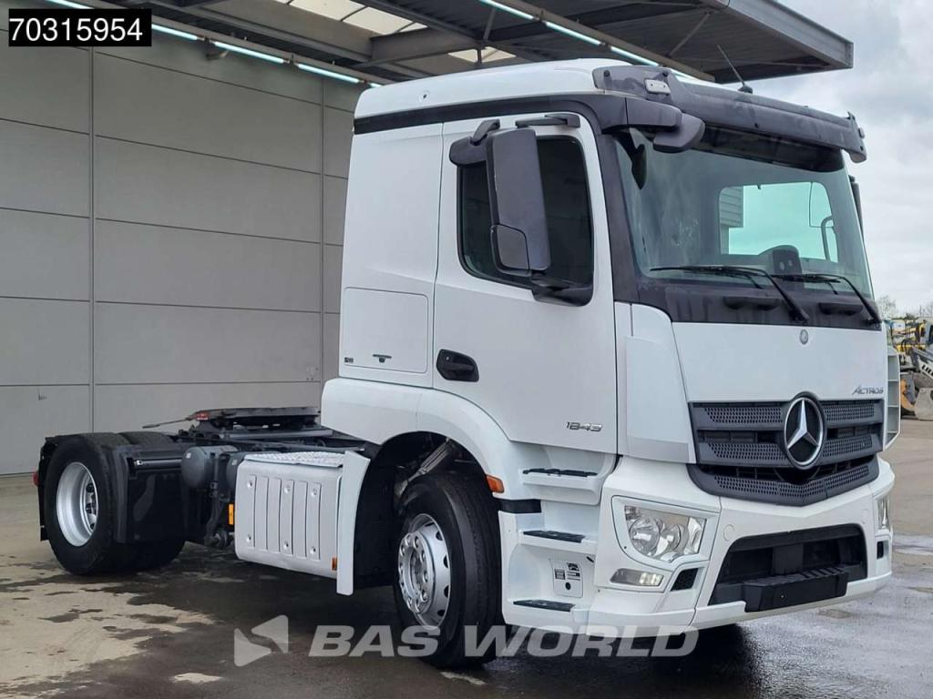 Mercedes Actros 1843 4X2 ClassicSpace Retarder Photo 3