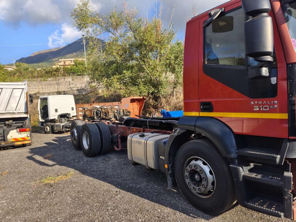 Iveco STRALIS HI-STREET 260S31 Photo 16