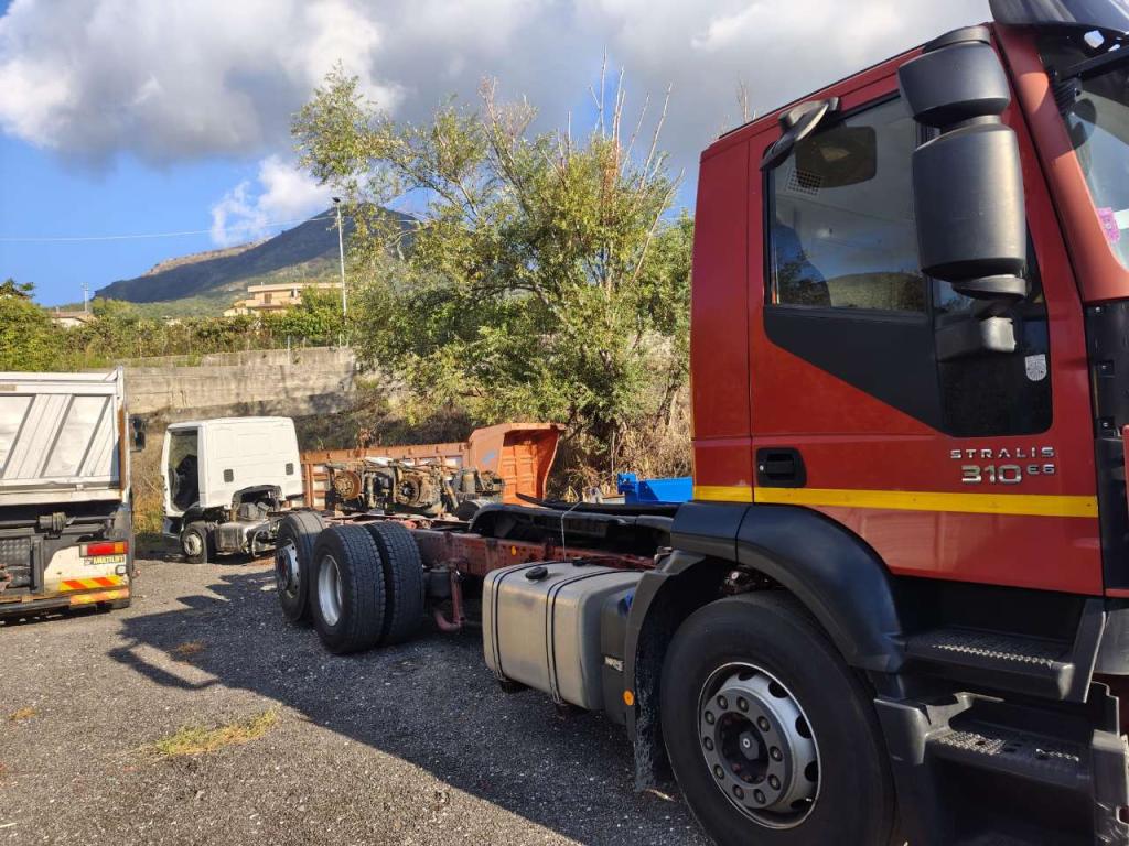 Iveco STRALIS HI-STREET 260S31 Photo 18