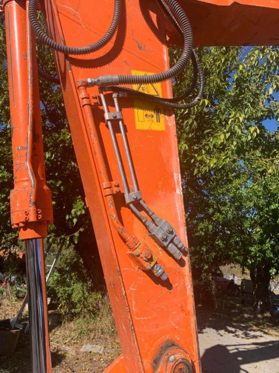 Hitachi ZX135US-5B Photo 4